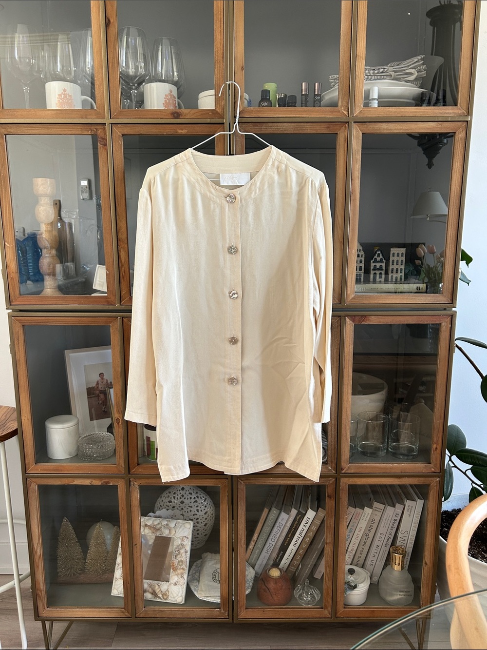 Vintage Peter Nygard 100% Silk Cream Button-Front Lightweight Blouse